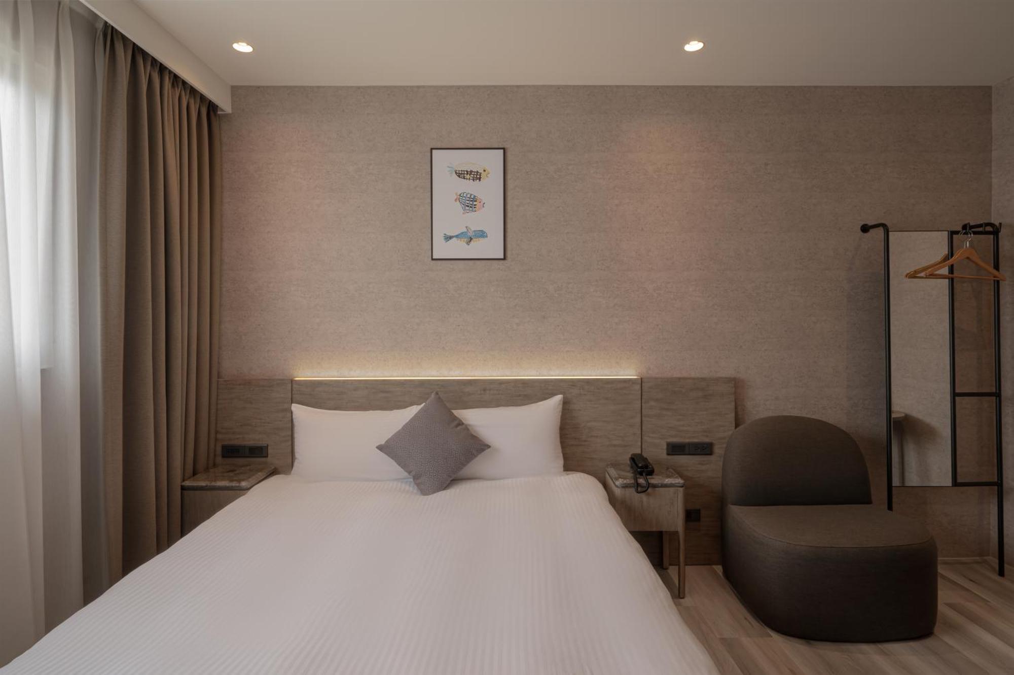 In Joy Hotel Taichung Exterior foto